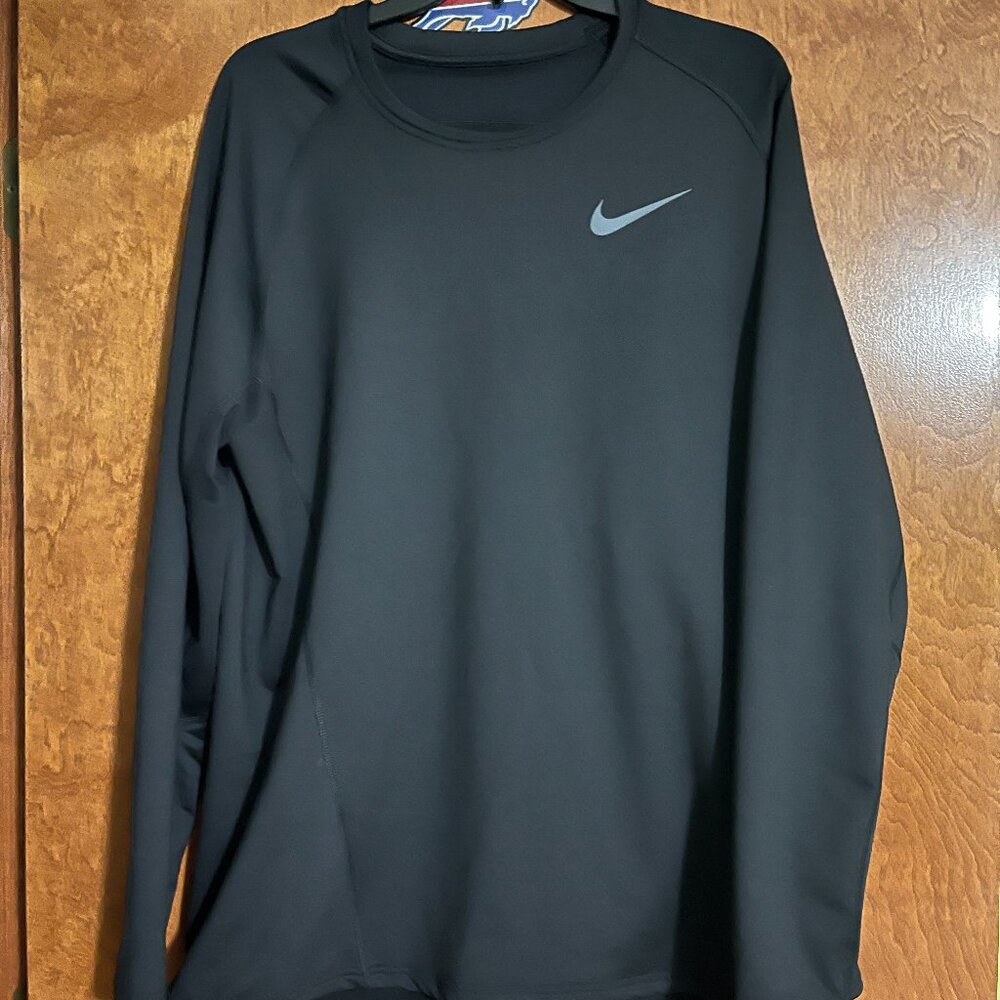 Nike thermal dri fit long sleeve
